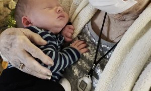 90-Year-Old Woman Meets Her 18th Great-Grandchild for First Time