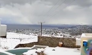 Super rare snowfall occurs in Mykonos, Greece