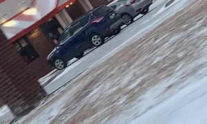 Not Even Snow Stops Texans From Getting to Whataburger