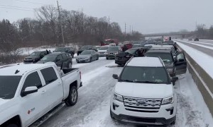 Insane multi-car pileup on I-696 in Michigan