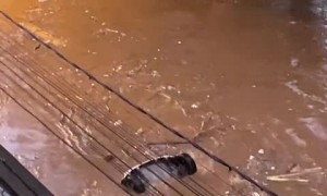 Extreme flooding captured on camera in Petropolis, Brazil
