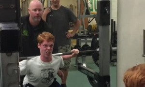 Dude nearly passes out while trying to max out squat