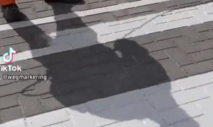Satisfying Crosswalk Road Spray Painting