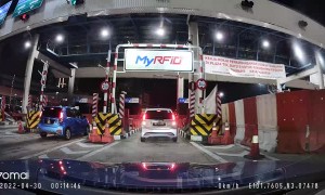 Bad Toll System Causes Driver to Plough Through Boom Gate
