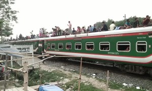 Most Crowded Train In The World