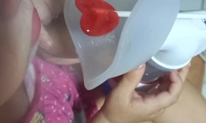 Using a Sucker to Motivate a Kid to Use Facemask