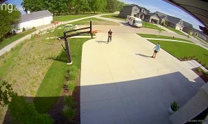 Delivery Driver Dunk and Dash