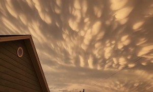 Amazing Mammatus Clouds Over Texas