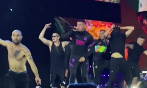 Crowd Surfing Attempt Goes Wrong