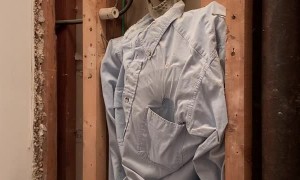 Owners Renovating Bathroom Find Model Skeleton with a Note