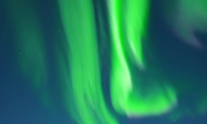 Giant Alaskan Real-Time Auroras