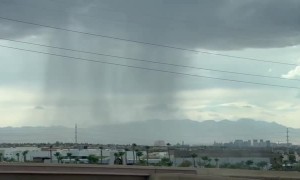 Massive rain cloud over Las Vegas caught on camera 