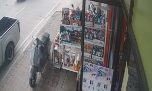 Kitten Rescued From Busy Road