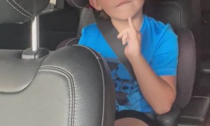 Siblings Demonstrate Different Types of Sign Language