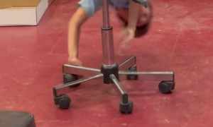 Kid Finds Creative Way to Entertain Himself