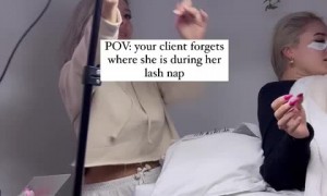 Client forgets where she is during her lash nap
