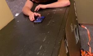 Police Had to Come Rescue Boyfriend Trapped by Vending Machine