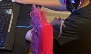 Brother Pranked With a Gecko