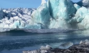 Iceland Glacier Creates Big Wave