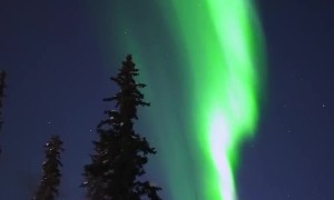 Giant Overhead Northern Lights