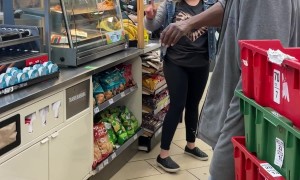 Altercation Between 7-11 Employee and Customer