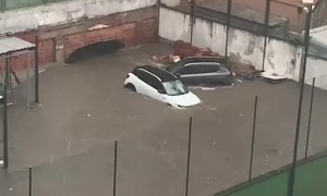 Heavy Rain Floods the Streets of Sao Paulo