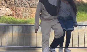 Siblings' Adorable Reaction to Seeing their Grandfather