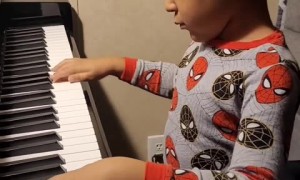 5-year-old music prodigy amazes with incredible piano performance