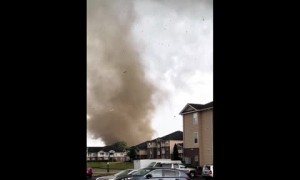 Chilling tornado caught on camera in Indiana 