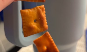 Woman Finds Hair Baked into Cheez-It Crackers