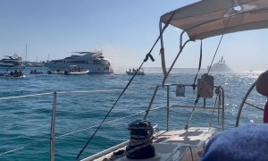 Yacht Passengers Evacuate Moments Before Blaze