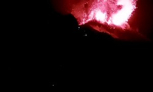 Restaurant Patrons Witness Volcanic Eruption