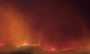 Explosions Escalate Wildfire Threat in Kelowna Canada