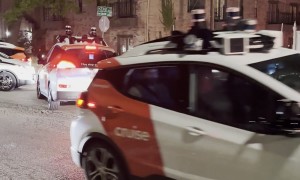 Self Driving Cars Cause a Massive Traffic Jam in Austin, Texas