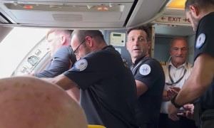 Man Removed From Plane In Bordeaux