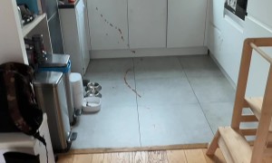 Ketchup Bottle Lifehack Turns Messy