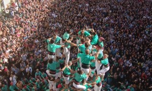 World's First '9 de 9' Human Tower