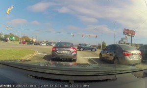 SUV Ignores Red Light