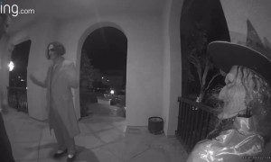 Dad's Heartwarming Response to Creepy Joker Trick-or-Treater