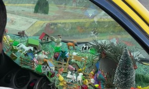 Taxi Driver Creates Complex Nativity Scene on Dashboard