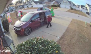 Mom Pranks Her Kids With Christmas Tree Costume