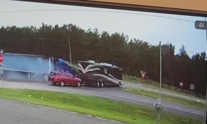 Motorhome Pulls Out In Front Of 18-Wheeler