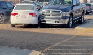 Driver Does a Terrible Job Parking