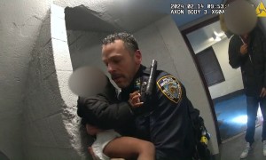 Police Rescue Children From Fire