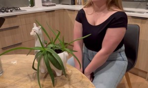 Performing the Cloth Pulling Trick With Various Items