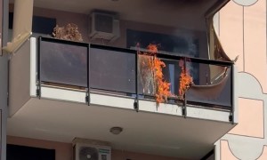 Plastic Balcony Railings Catch Fire in the Heat