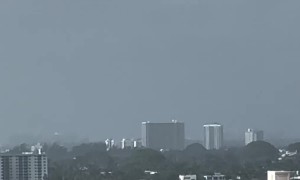 Diamond UFO Spotted Over Florida