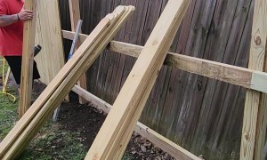 Clever Fence-Making Jig