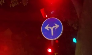 Fastest Traffic Light On Earth