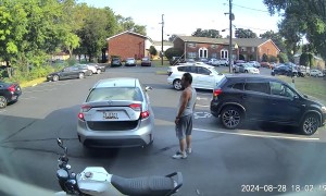 Would-Be Thief Tries to Fit Motorcycle in Trunk